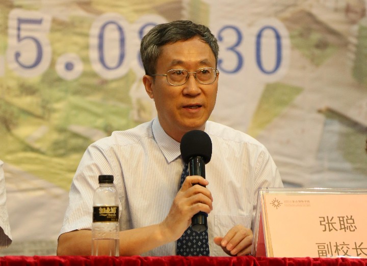 张聪副校长回答家长提问